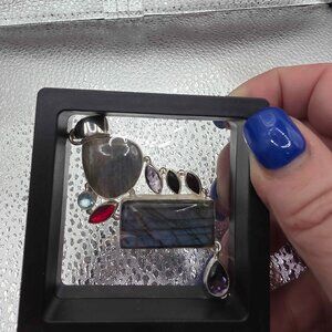 Labradorite and Amethyst pendant is designed by Sarah Design Jewelry